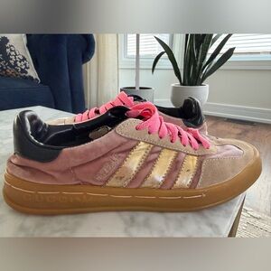 Gucci/ Adidas Gazelle-used/ good condition